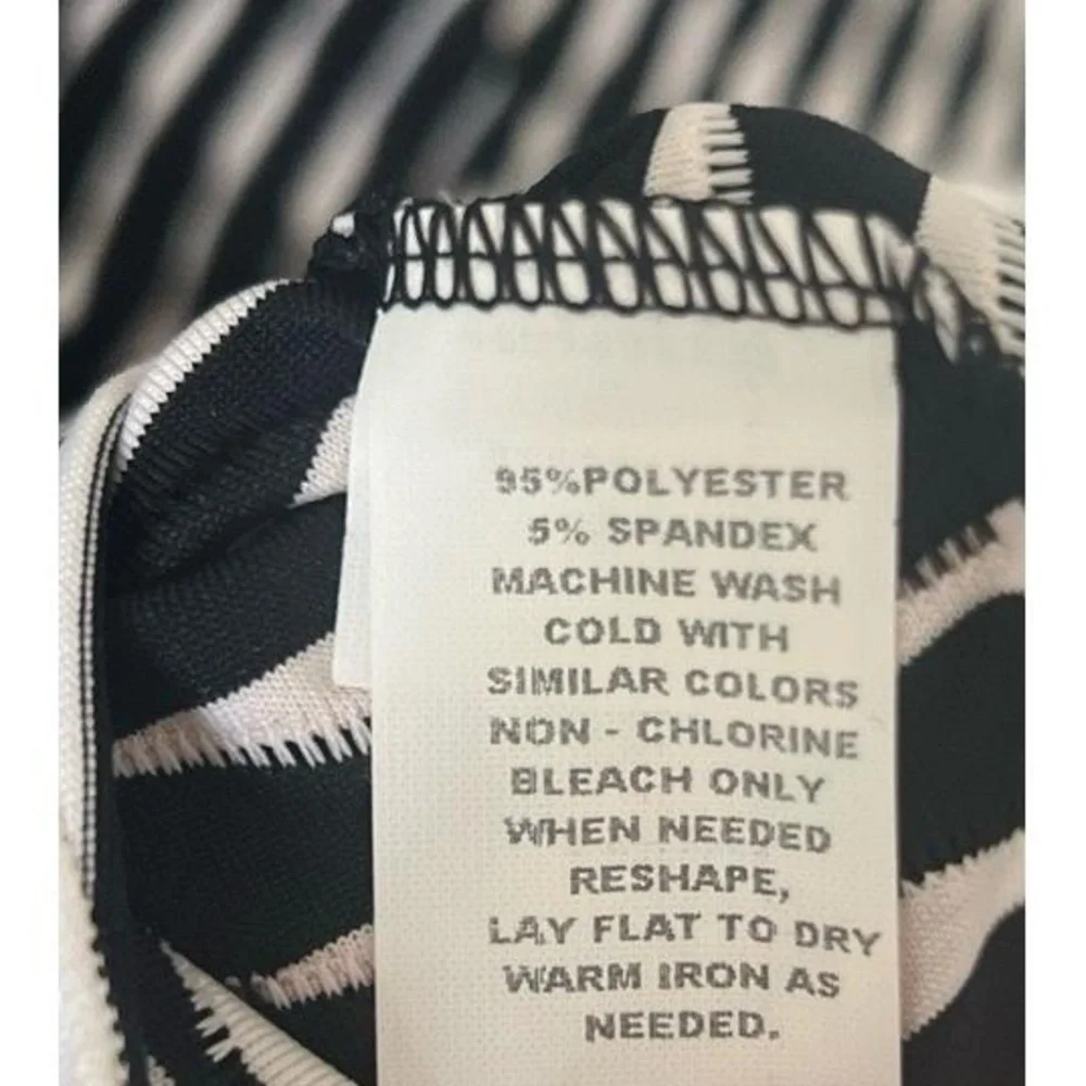 NWT White House Black Market Tank Top Womens Size S Striped Textured Black White - Picture 5 of 9